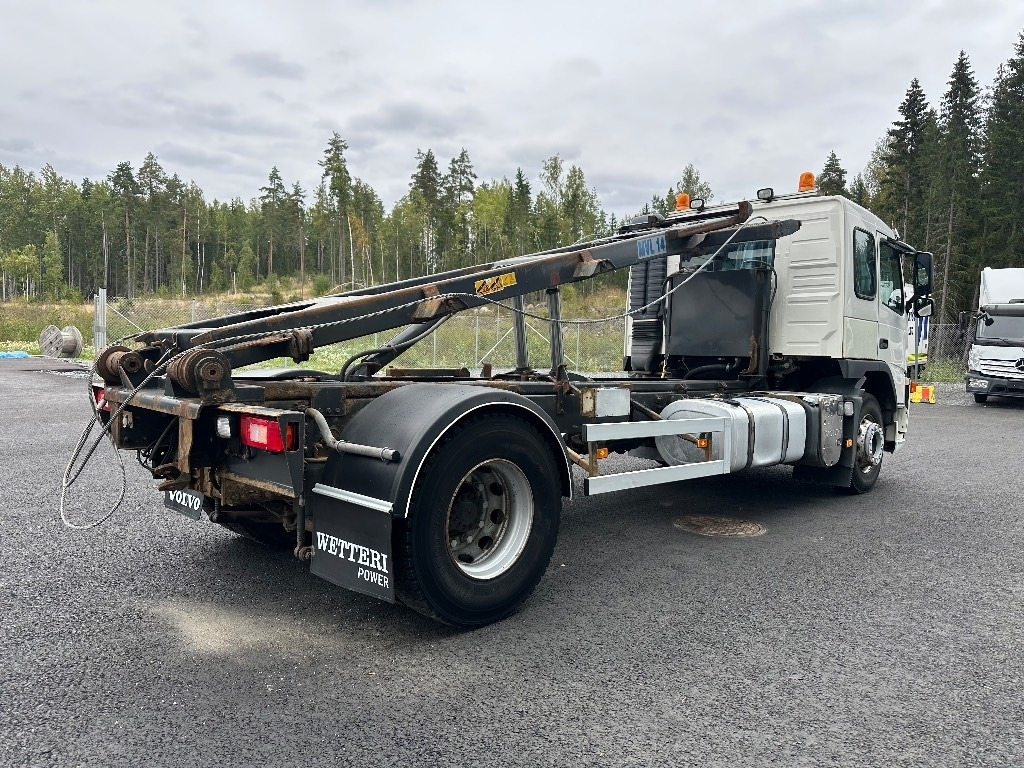 Volvo FM9 4x2 vaijerilaitteilla - Xe tải chở thùng nhỏ: hình 4 Volvo FM9 4x2 vaijerilaitteilla - Xe tải chở thùng nhỏ: hình 4