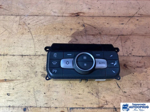 DAF Clima control panel – DAF 2136829 - Linh kiện điện cho Xe tải: hình 1 DAF Clima control panel – DAF 2136829 - Linh kiện điện cho Xe tải: hình 1