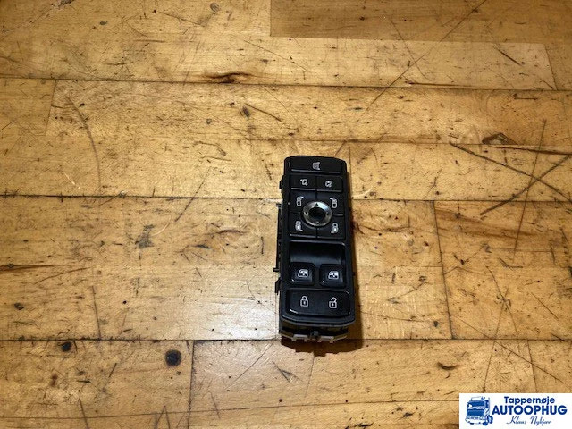 Scania 2569026 – Scania door trim panel - Linh kiện điện cho Xe tải: hình 1 Scania 2569026 – Scania door trim panel - Linh kiện điện cho Xe tải: hình 1