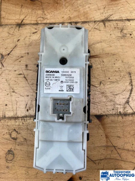 Scania Dør mondul P/N: 2569030 / 2398122 - Cabin và nội thất cho Xe tải: hình 1 Scania Dør mondul P/N: 2569030 / 2398122 - Cabin và nội thất cho Xe tải: hình 1