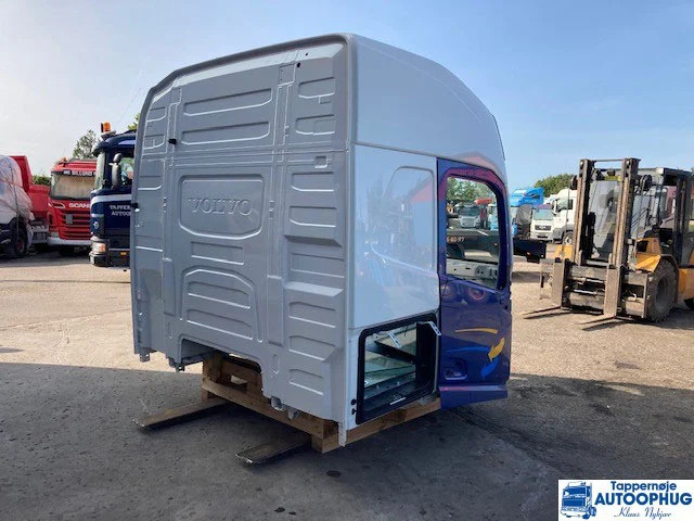 Volvo FH4 førerhus / cabine / CAP HI 215 (Kopier) - Cabin và nội thất cho Xe tải: hình 2 Volvo FH4 førerhus / cabine / CAP HI 215 (Kopier) - Cabin và nội thất cho Xe tải: hình 2