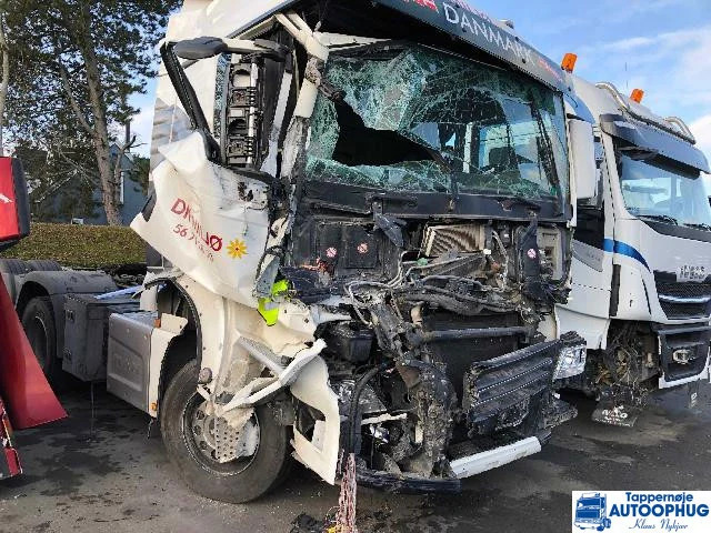 MAN TGX 28.510 - Xe đầu kéo: hình 1 MAN TGX 28.510 - Xe đầu kéo: hình 1