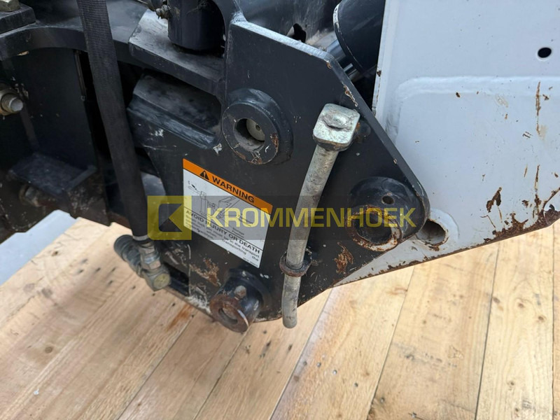 Máy xúc lật đa năng Bobcat 725 S Graafarm: hình 10 Máy xúc lật đa năng Bobcat 725 S Graafarm: hình 10