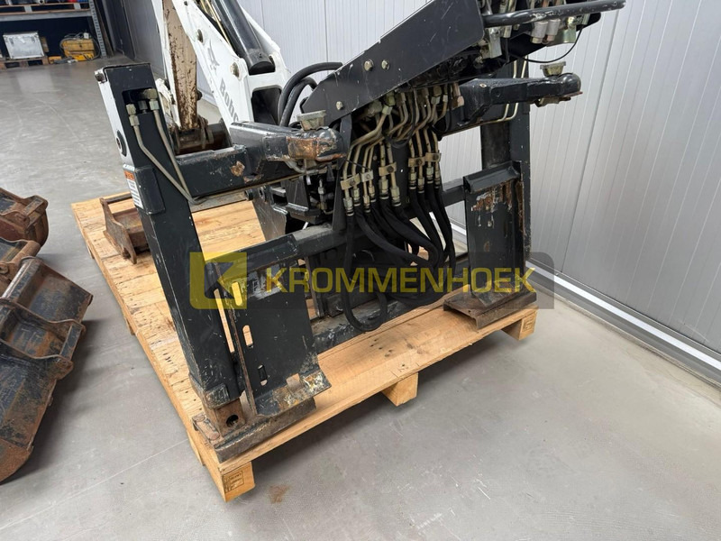 Máy xúc lật đa năng Bobcat 725 S Graafarm: hình 9 Máy xúc lật đa năng Bobcat 725 S Graafarm: hình 9