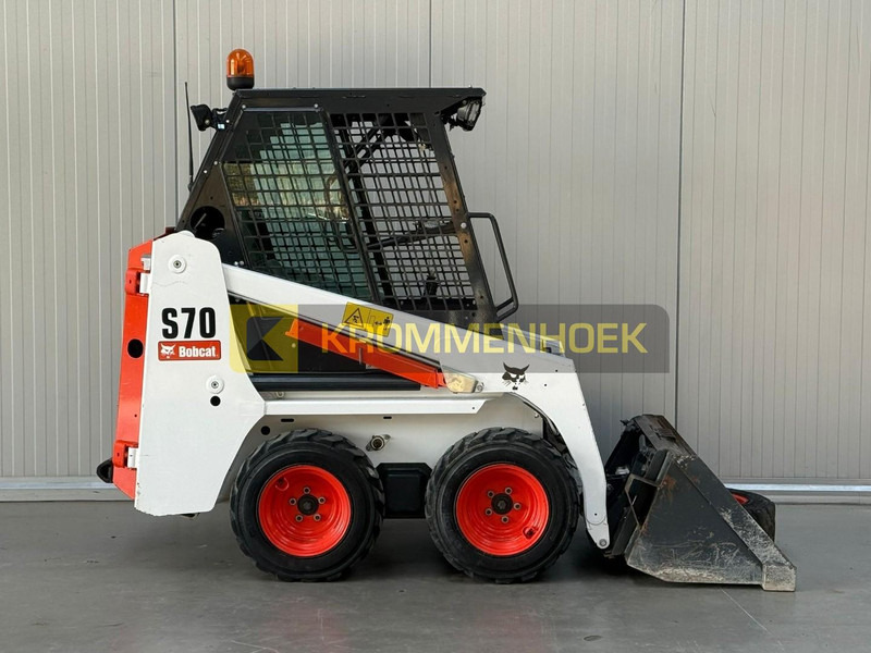 Bobcat S 70 - Máy xúc lật đa năng: hình 5 Bobcat S 70 - Máy xúc lật đa năng: hình 5