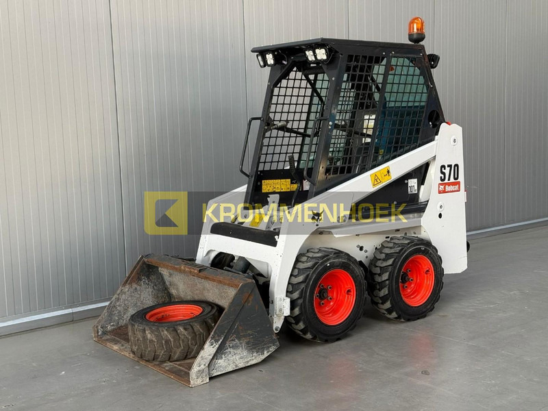 Bobcat S 70 - Máy xúc lật đa năng: hình 2 Bobcat S 70 - Máy xúc lật đa năng: hình 2