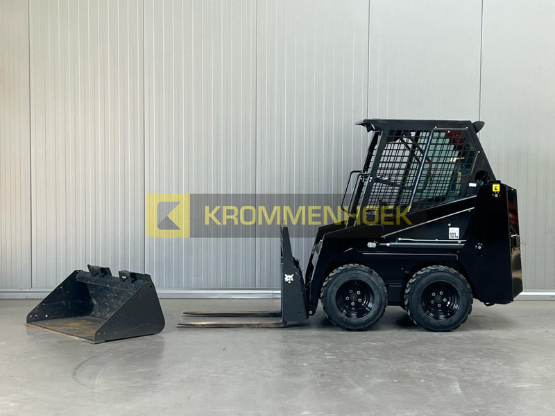Bobcat S 70 - Máy xúc lật đa năng: hình 1 Bobcat S 70 - Máy xúc lật đa năng: hình 1