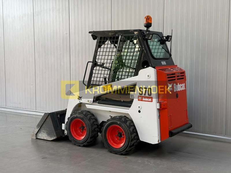 Bobcat S 70 - Máy xúc lật đa năng: hình 3 Bobcat S 70 - Máy xúc lật đa năng: hình 3