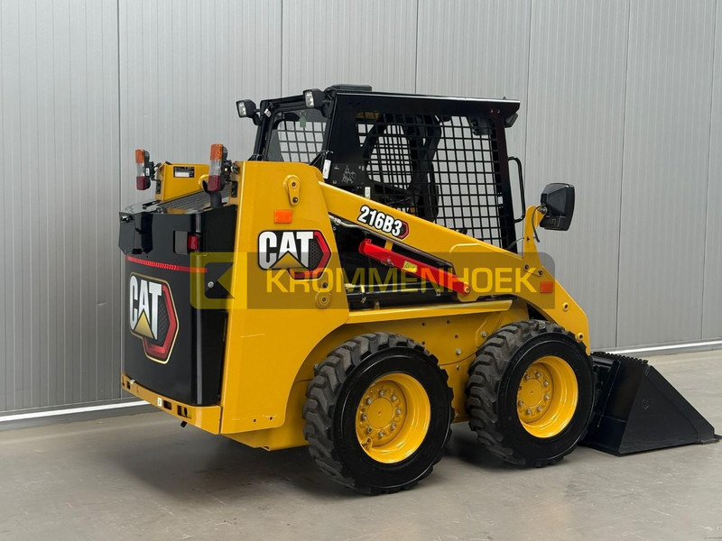 Caterpillar 216 B3 - Máy xúc lật đa năng: hình 4 Caterpillar 216 B3 - Máy xúc lật đa năng: hình 4