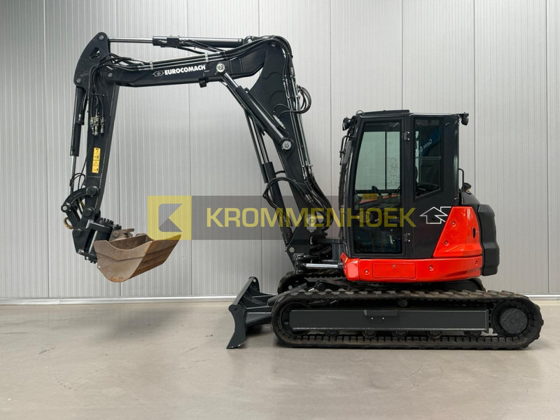 Eurocomach ES 100 TR Powertilt - Máy xúc mini: hình 1 Eurocomach ES 100 TR Powertilt - Máy xúc mini: hình 1