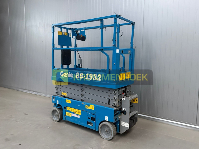 Genie GS 1932 - Máy nâng người hình kéo: hình 3 Genie GS 1932 - Máy nâng người hình kéo: hình 3