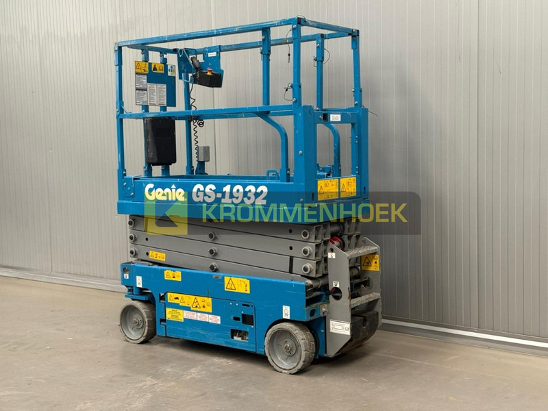 Genie GS 1932 - Máy nâng người hình kéo: hình 3 Genie GS 1932 - Máy nâng người hình kéo: hình 3
