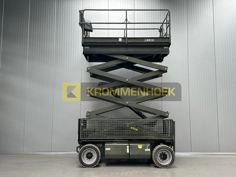 JLG M 3369 - Máy nâng người hình kéo: hình 4 JLG M 3369 - Máy nâng người hình kéo: hình 4