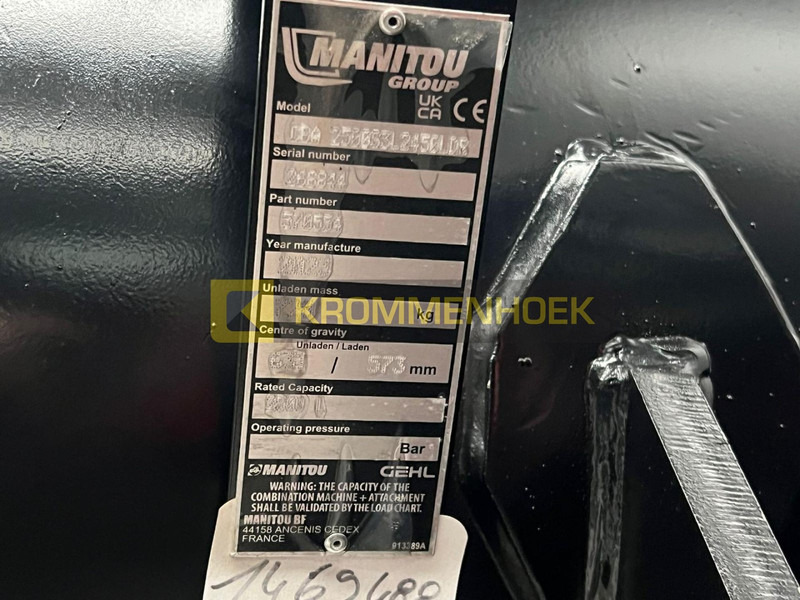 Gầu mới Manitou CBA 2500: hình 7