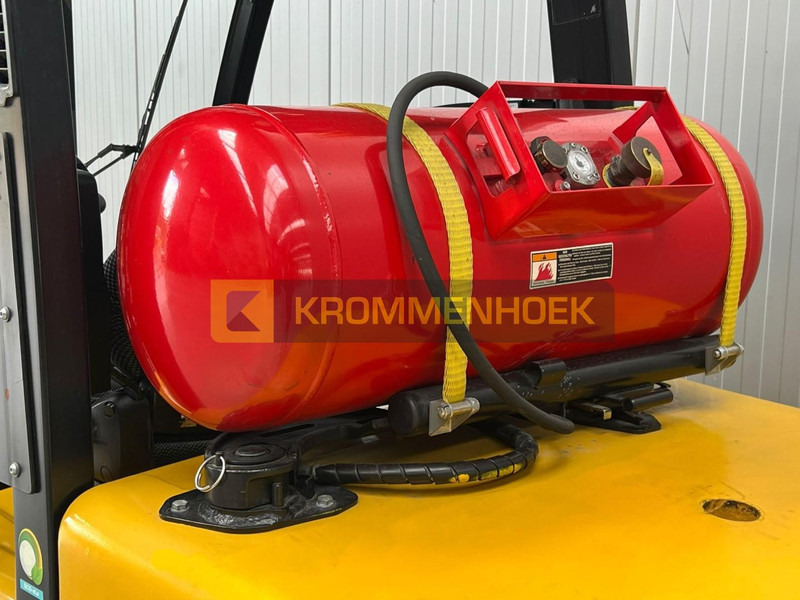 Xe nâng gas Yale GLC 55 VX: hình 12 Xe nâng gas Yale GLC 55 VX: hình 12