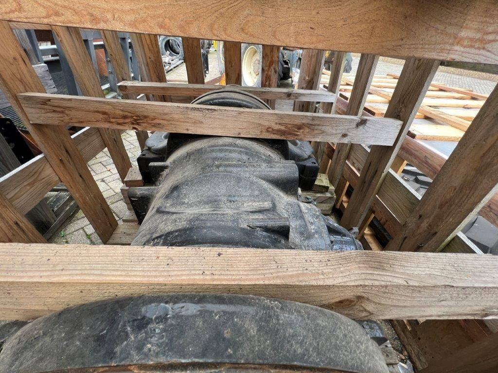 Case IH Case IH Front axle Steiger 470 Quadtrac, Steiger 5 - Trục trước cho Máy cày: hình 4 Case IH Case IH Front axle Steiger 470 Quadtrac, Steiger 5 - Trục trước cho Máy cày: hình 4