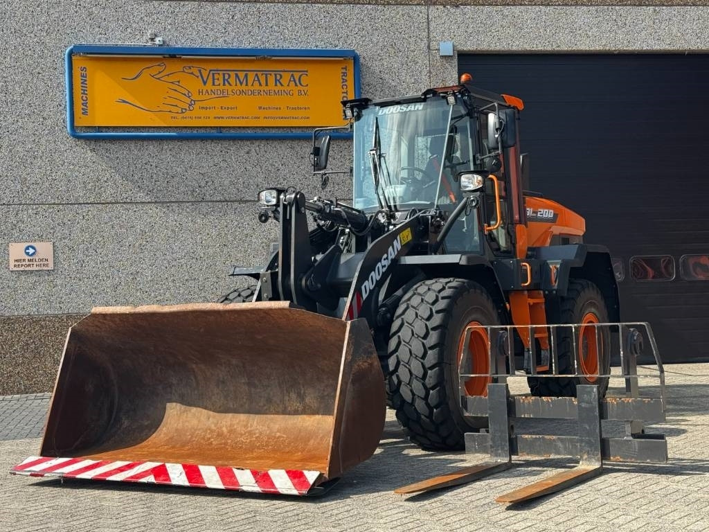 Doosan DEVELON /DL200-7, central lubrication, 2022 - Máy xúc lật đa năng: hình 2 Doosan DEVELON /DL200-7, central lubrication, 2022 - Máy xúc lật đa năng: hình 2