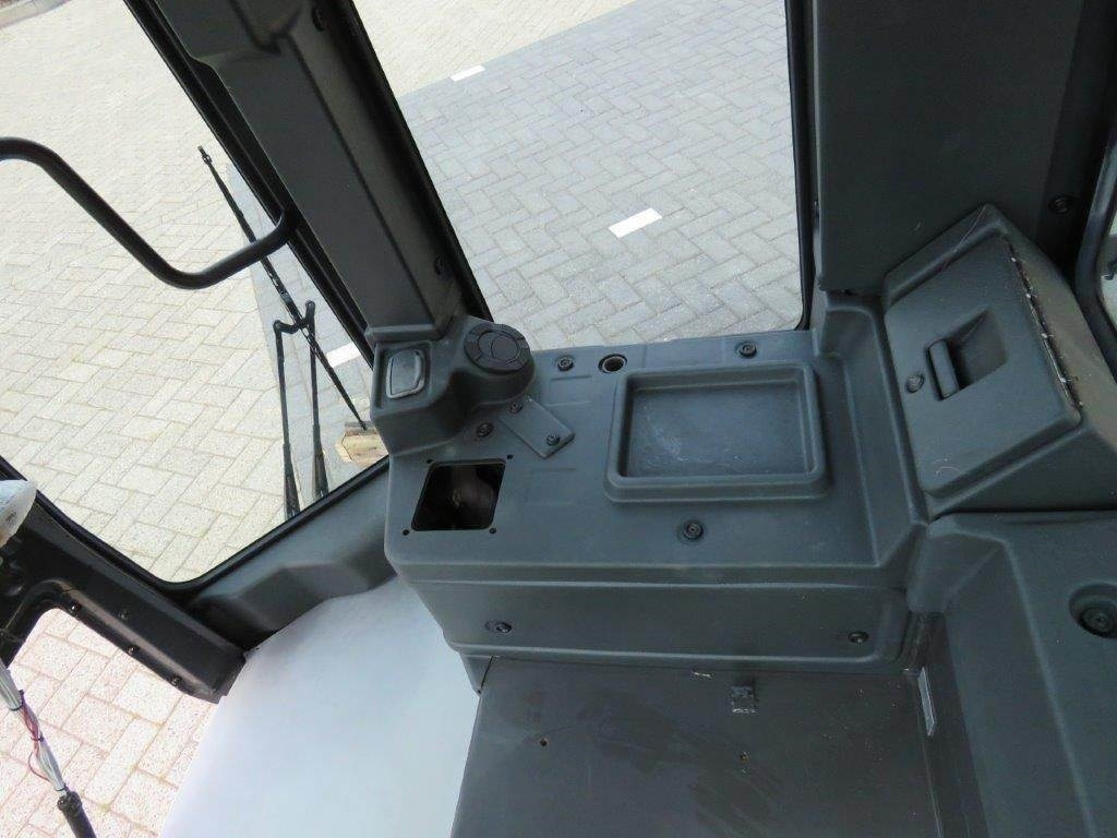 Cabin cho Máy móc xây dựng New Holland CE: hình 12