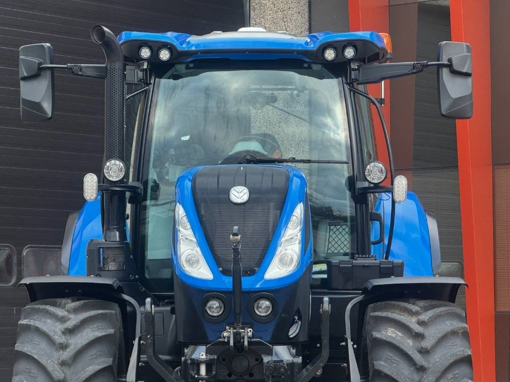 New Holland T7.225AC, frontlinkage, airbrakes, 50k, 2023!! - Máy cày: hình 5 New Holland T7.225AC, frontlinkage, airbrakes, 50k, 2023!! - Máy cày: hình 5