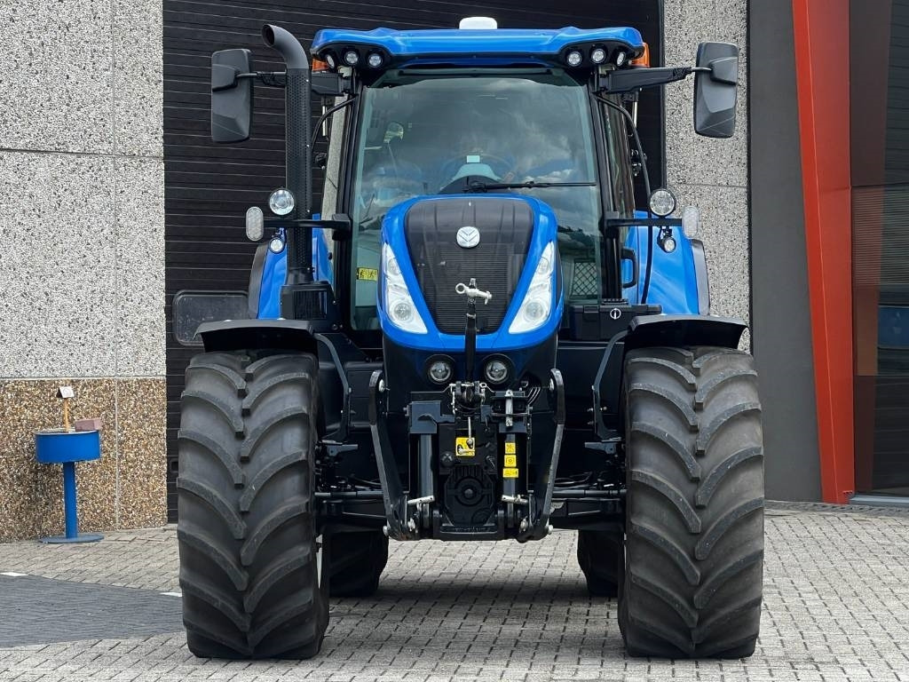 New Holland T7.270 Auto Command, GPS-RTK, frontlinkage + PTO, - Máy cày: hình 5 New Holland T7.270 Auto Command, GPS-RTK, frontlinkage + PTO, - Máy cày: hình 5