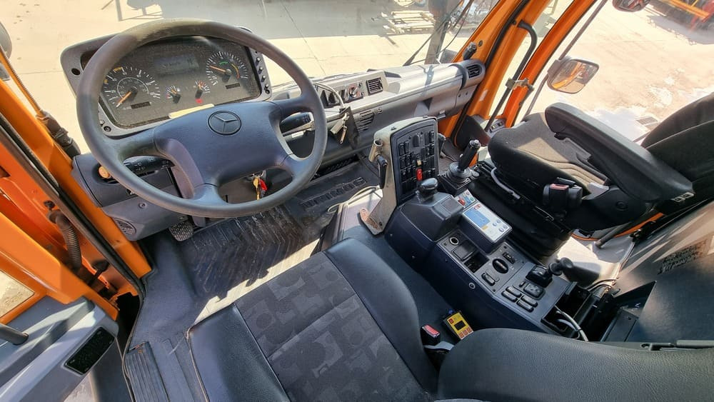 MERCEDES-BENZ Unimog U400 - Máy cày đa dụng: hình 5 MERCEDES-BENZ Unimog U400 - Máy cày đa dụng: hình 5