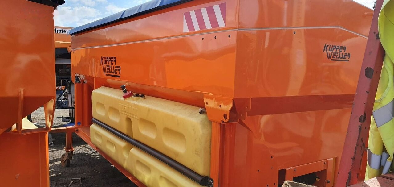 Schmidt KUPPER WEISSER 7m3 - Máy dàn trải cát/ Muối cho Tiện ích/ Xe đặc dụng: hình 4 Schmidt KUPPER WEISSER 7m3 - Máy dàn trải cát/ Muối cho Tiện ích/ Xe đặc dụng: hình 4
