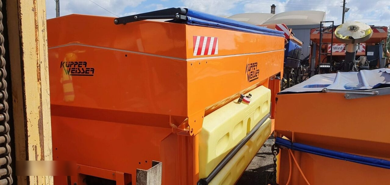 Schmidt KUPPER WEISSER 7m3 - Máy dàn trải cát/ Muối cho Tiện ích/ Xe đặc dụng: hình 5 Schmidt KUPPER WEISSER 7m3 - Máy dàn trải cát/ Muối cho Tiện ích/ Xe đặc dụng: hình 5