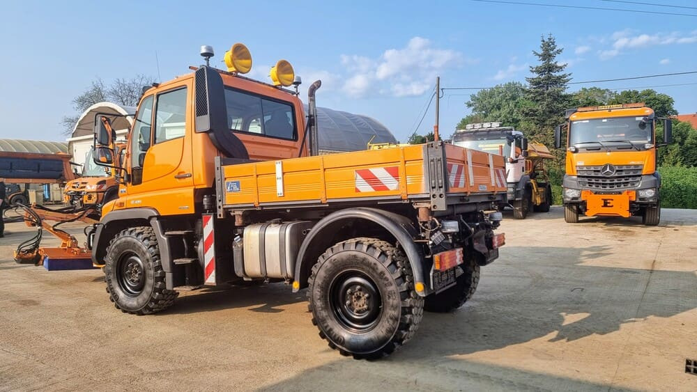 MERCEDES-BENZ Unimog U300 - Tiện ích/ Xe đặc dụng: hình 5 MERCEDES-BENZ Unimog U300 - Tiện ích/ Xe đặc dụng: hình 5