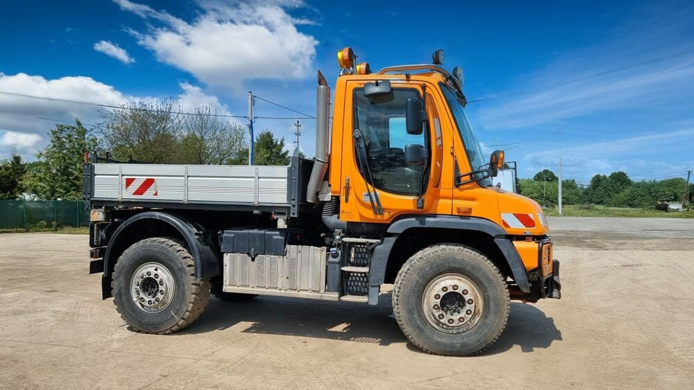 Mercedes-Benz Unimog U527 - Tiện ích/ Xe đặc dụng: hình 2 Mercedes-Benz Unimog U527 - Tiện ích/ Xe đặc dụng: hình 2