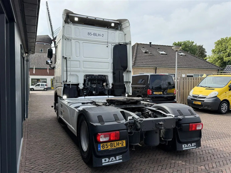 DAF XF 450 Showtruck 1st Owner Only 495.000KM! 2x Bed - Xe đầu kéo: hình 3 DAF XF 450 Showtruck 1st Owner Only 495.000KM! 2x Bed - Xe đầu kéo: hình 3