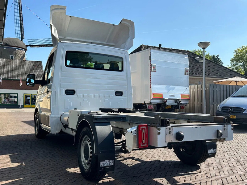 Volkswagen Crafter 2.0 TDI 180PK DSG BE TREKKER - Xe đầu kéo: hình 3 Volkswagen Crafter 2.0 TDI 180PK DSG BE TREKKER - Xe đầu kéo: hình 3