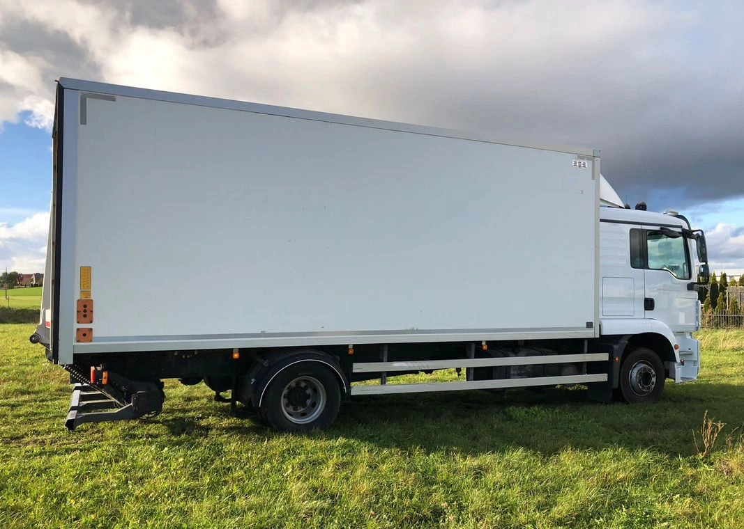 MAN 15.290 Winda Bok otwierany 18 Palet - Xe tải đẳng nhiệt: hình 3 MAN 15.290 Winda Bok otwierany 18 Palet - Xe tải đẳng nhiệt: hình 3