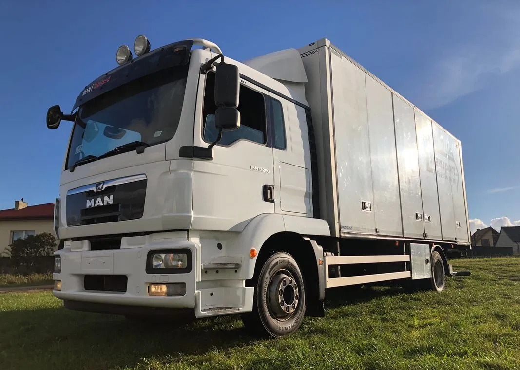 MAN 15.290 Winda Bok otwierany 18 Palet - Xe tải đẳng nhiệt: hình 1 MAN 15.290 Winda Bok otwierany 18 Palet - Xe tải đẳng nhiệt: hình 1