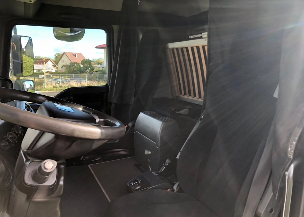 Xe tải đẳng nhiệt MAN 15.290 Winda Bok otwierany 18 Palet: hình 32