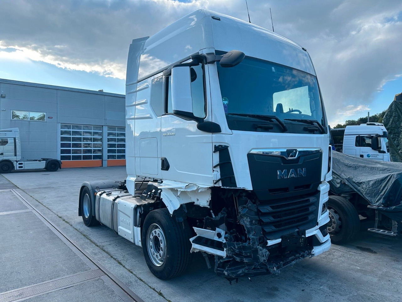 MAN TGX 1.520 4X2 BLS Intarder Klima - Xe đầu kéo: hình 2 MAN TGX 1.520 4X2 BLS Intarder Klima - Xe đầu kéo: hình 2