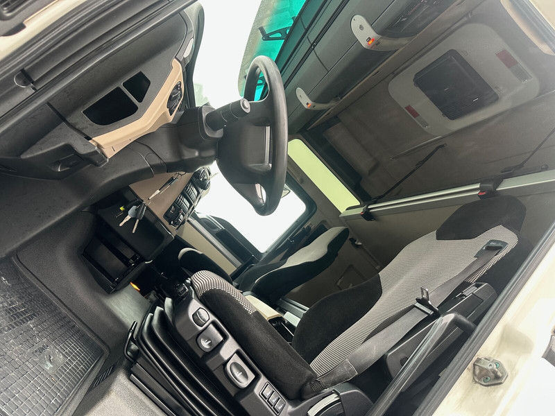 MAN TGX 18.500 - Xe đầu kéo: hình 5 MAN TGX 18.500 - Xe đầu kéo: hình 5