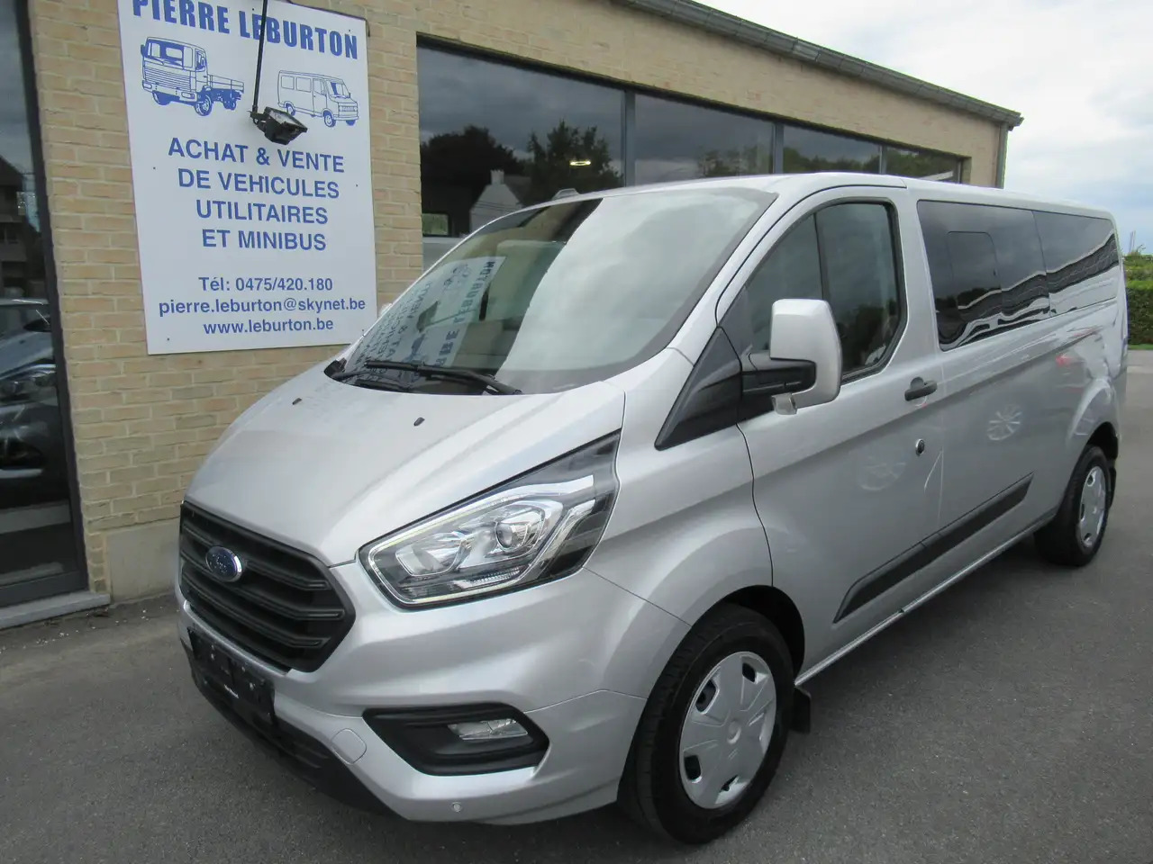 Ford Transit Custom 2.0 TDCi L2H1 Ambiente 23900€+TVA/BTW - Xe van chở khách: hình 1 Ford Transit Custom 2.0 TDCi L2H1 Ambiente 23900€+TVA/BTW - Xe van chở khách: hình 1