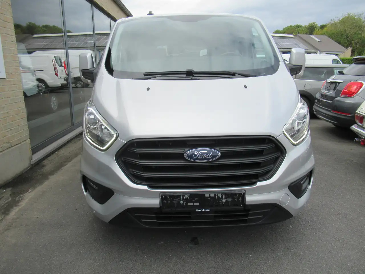 Ford Transit Custom 2.0 TDCi L2H1 Ambiente 23900€+TVA/BTW - Xe van chở khách: hình 3 Ford Transit Custom 2.0 TDCi L2H1 Ambiente 23900€+TVA/BTW - Xe van chở khách: hình 3