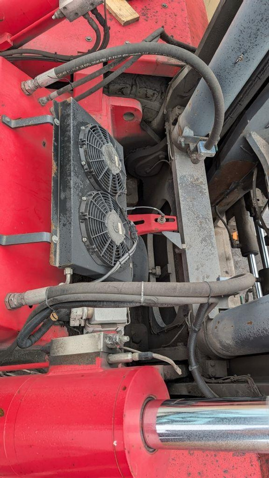 CVS Ferrari F32 - Xe nâng diesel: hình 5 CVS Ferrari F32 - Xe nâng diesel: hình 5