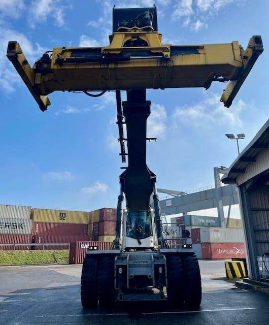 Hyster RS46-41XD/67S - Xe tiếp cận xếp chồng: hình 4 Hyster RS46-41XD/67S - Xe tiếp cận xếp chồng: hình 4