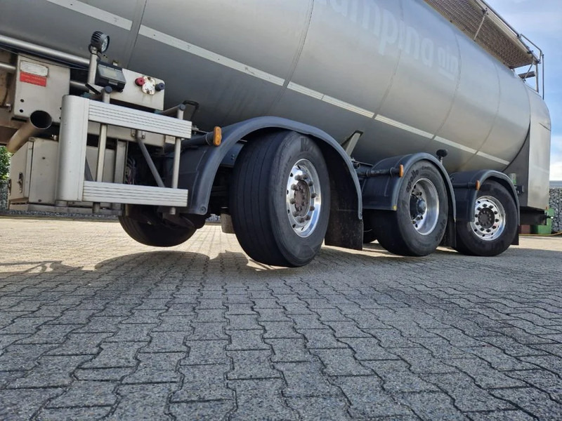 G.magyar 36000 liter geïsoleerde intra / melk tankoplegger met VSE Besturing en pomp - Sơ mi rơ moóc bồn: hình 5 G.magyar 36000 liter geïsoleerde intra / melk tankoplegger met VSE Besturing en pomp - Sơ mi rơ moóc bồn: hình 5