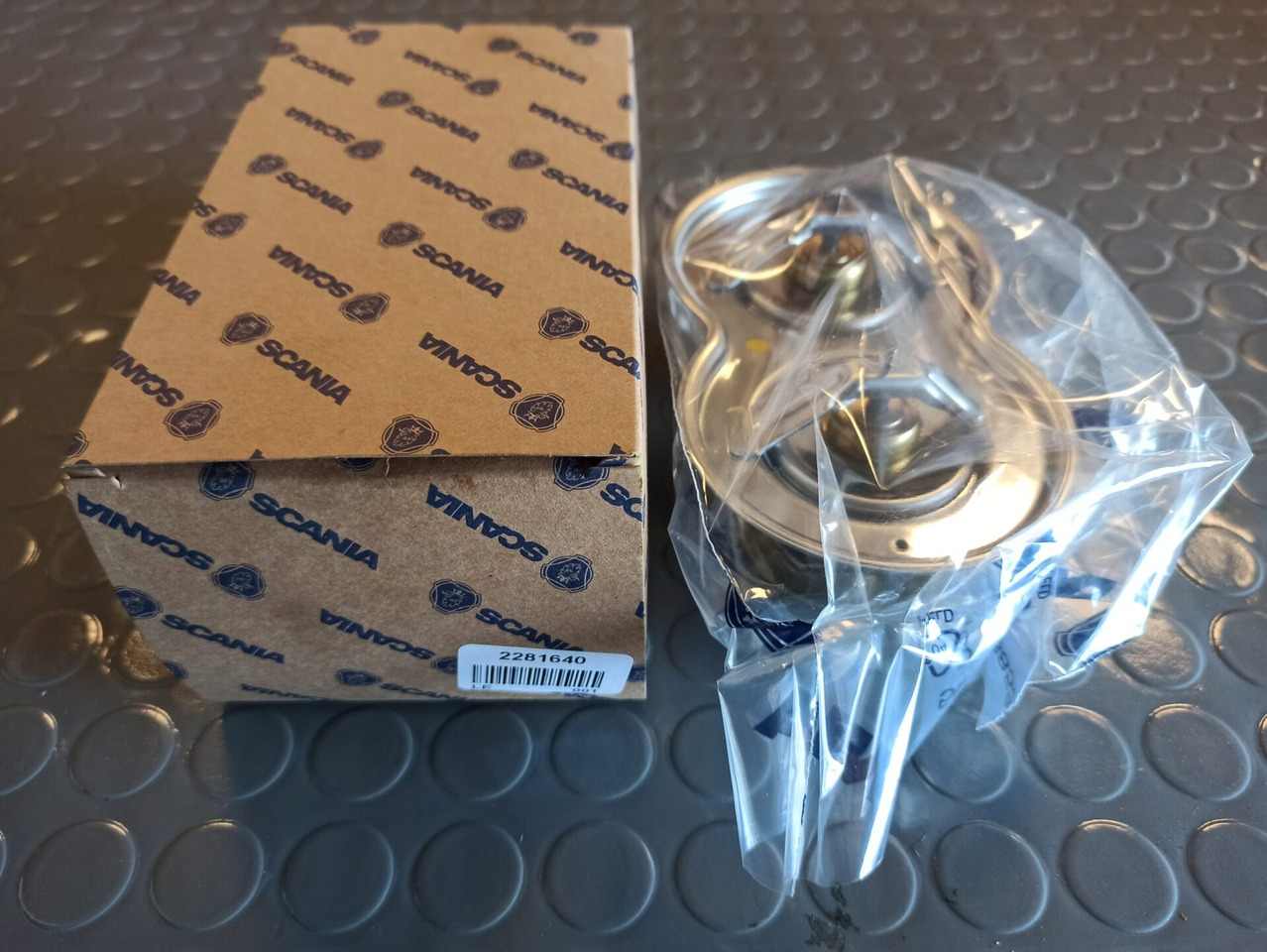 SCANIA THERMOSTAT - 2281640 - Bộ điều nhiệt cho Xe tải: hình 1 SCANIA THERMOSTAT - 2281640 - Bộ điều nhiệt cho Xe tải: hình 1