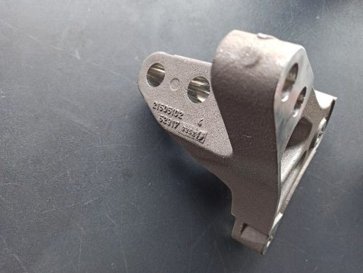VOLVO ENGINE BRACKET - 21505102 - Cao su chân máy cho Xe tải: hình 1 VOLVO ENGINE BRACKET - 21505102 - Cao su chân máy cho Xe tải: hình 1