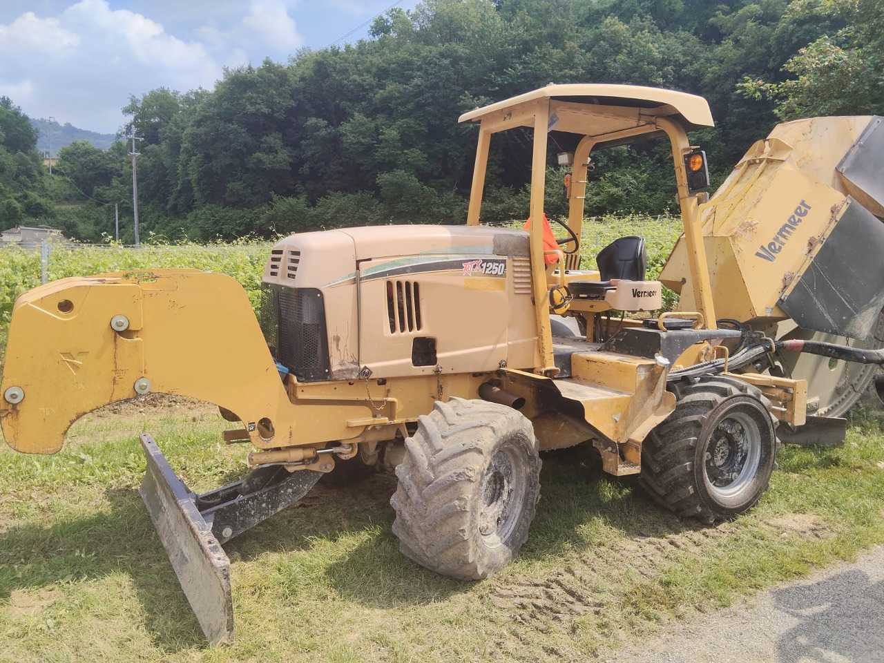VERMEER RTX1250 - Máy đào hào: hình 1 VERMEER RTX1250 - Máy đào hào: hình 1