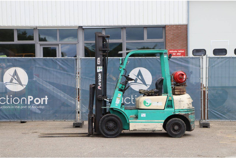 Artison FG 25 - Xe nâng gas: hình 2 Artison FG 25 - Xe nâng gas: hình 2
