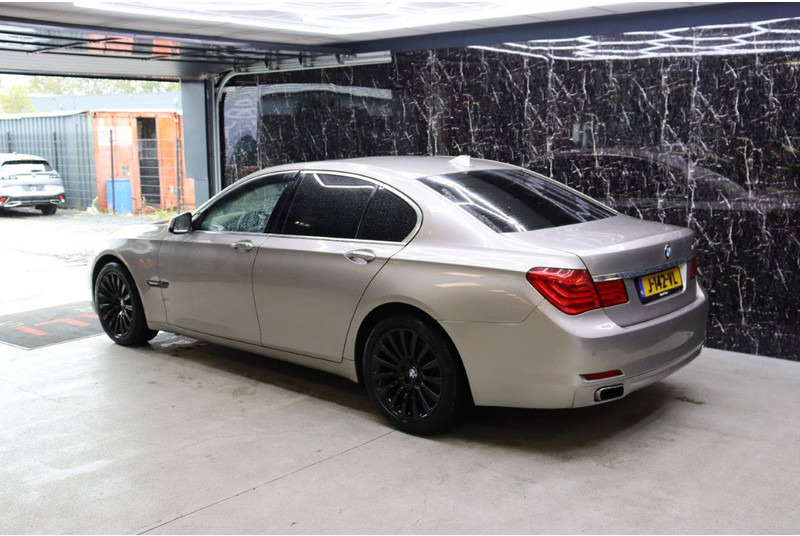BMW 7 Serie 750i XDRIVE - Sedan: hình 4 BMW 7 Serie 750i XDRIVE - Sedan: hình 4