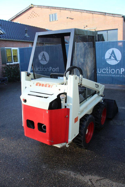 Bobcat 315 - Máy xúc lật bánh lốp: hình 5 Bobcat 315 - Máy xúc lật bánh lốp: hình 5