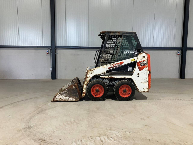 Bobcat S70 - Máy xúc lật bánh lốp: hình 2 Bobcat S70 - Máy xúc lật bánh lốp: hình 2