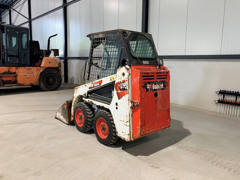 Bobcat S70 - Máy xúc lật bánh lốp: hình 3 Bobcat S70 - Máy xúc lật bánh lốp: hình 3