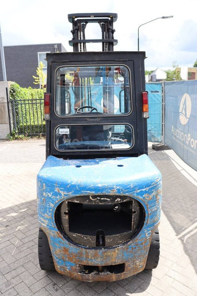 Caterpillar DP35K - Xe nâng diesel: hình 5 Caterpillar DP35K - Xe nâng diesel: hình 5